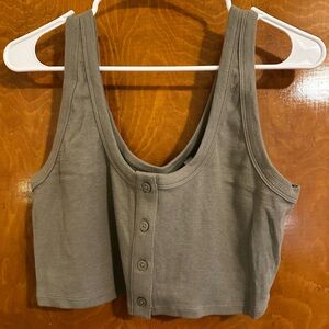 Women's Gray Sleeveless Button-Up Top